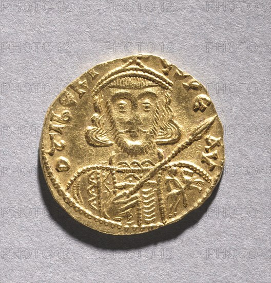 Solidus with Tiberius III Apsimarus (obverse), 698-705. Creator: Unknown.