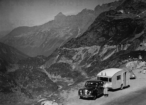 1954 Austin A70 Hereford with Pipit caravan. Creator: Unknown.