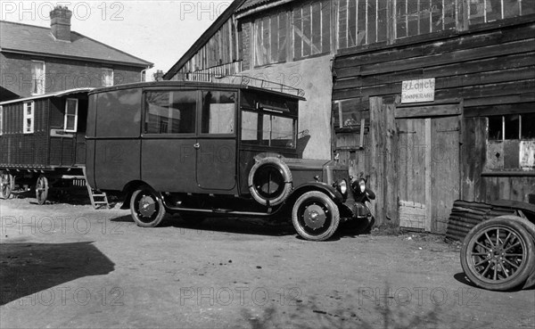 1922 Armstrong Siddeley 18hp camper conversion by Hutchings. Creator: Unknown.