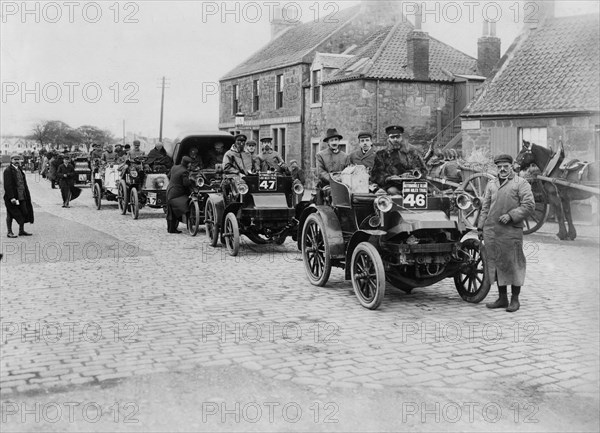 1900 Thousand Mile Trial, leaving Edinburgh. Creator: Unknown.