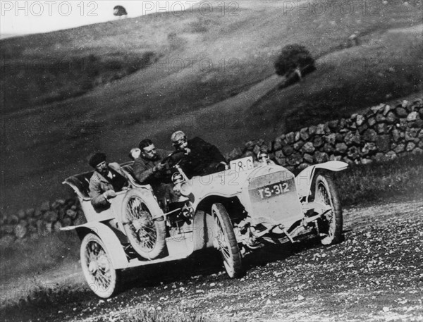 Ariel 40-50hp on 1908 Scottish trial. Creator: Unknown.