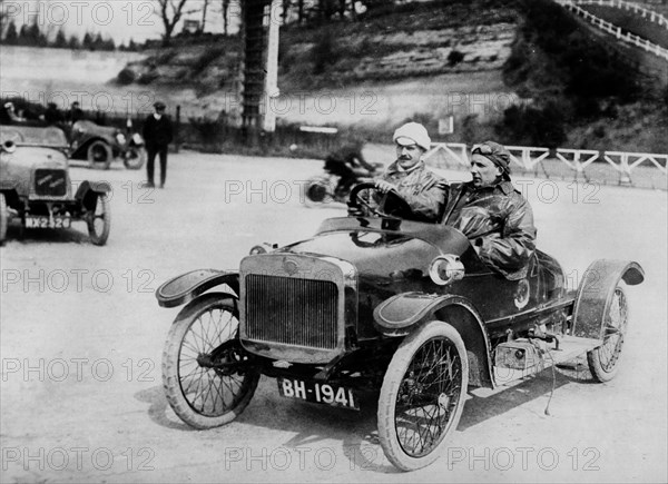 G.W.K driven by J.T. wood at Brooklands 1914. Creator: Unknown.