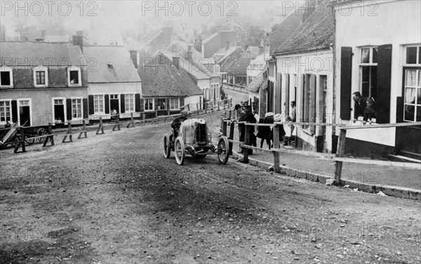 Coupe de l'auto 1909, Guippone in Peugeot. Creator: Unknown.