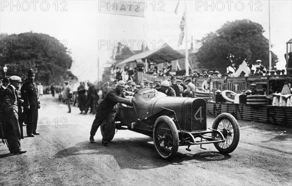 Sunbeam, Kenelm Lee Guinness, 1914 Isle of Man Tourist Trophy. Creator: Unknown.