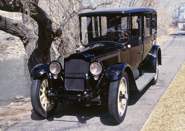 1920 Packard twin 6 3-35. Creator: Unknown.