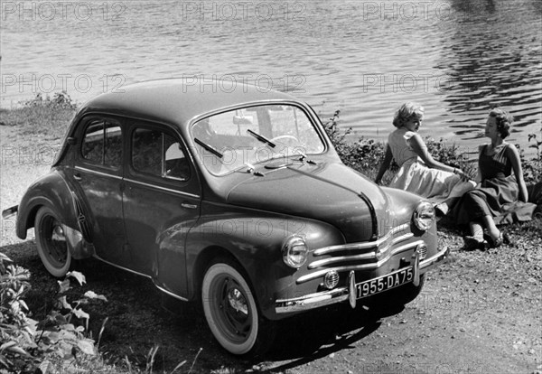 1955 Renault 4CV 750. Creator: Unknown.