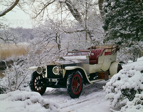 1909 Rolls - Royce Silver Ghost Roi Des Belges in snowy conditions at Beaulieu. Creator: Unknown.