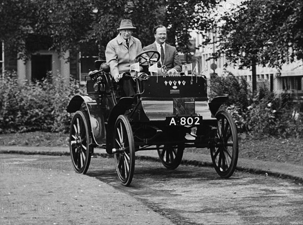 1902 Albion dog - cart on 1955 London to Brighton run. Creator: Unknown.