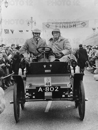 1902 Albion dog - cart on 1955 London to Brighton run, Ken Wharton. Creator: Unknown.