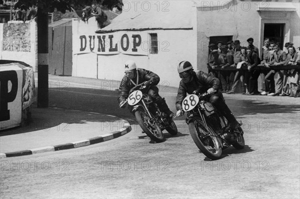 Matchless & Norton 1948 Isle of Man Clubman's Tourist Trophy race. Creator: Unknown.