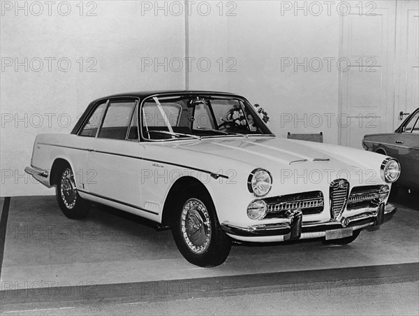 1959 Alfa Romeo 2000 Vignale. Creator: Unknown.