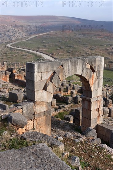Algeria, Tiddis, Q. Memmius Rogatus Arch