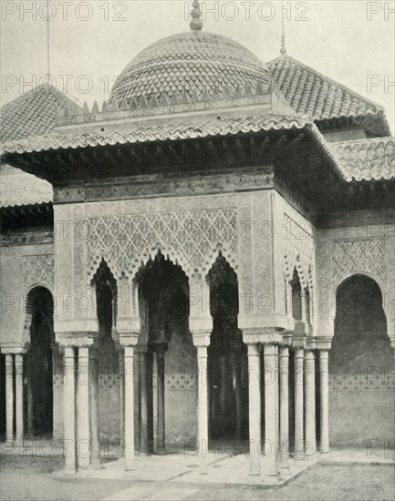 'Temple in the Court of the Lions', 1907. Creator: Unknown.