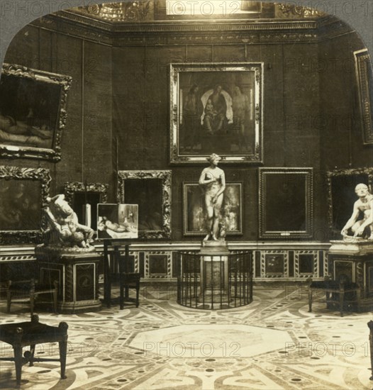 'Wrestlers. Venus de Medici and Knife Grinder, Uffizi Palace, Florence, Italy', c1909. Creator: Unknown.