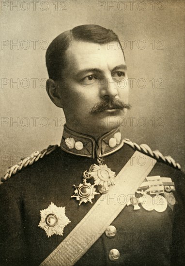 'Lieut.-General Sir H. M. Leslie-Rundle, K.C.B.', 1901. Creator: Russell & Sons.