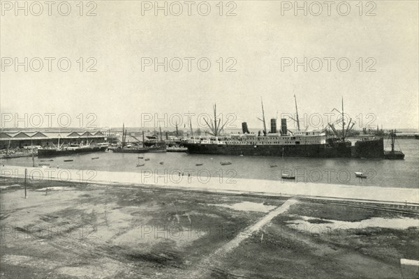 'Vera Cruz: Shipping in the New Harbour', 1919. Creator: Unknown.