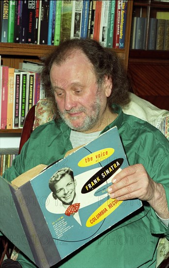 Stan Britt, at home in Streatham, London, 02.98.