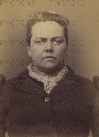 Pioger. Louise (veuve Lefèvre). 45 ans, né à Mézières (Sarthe). Giletière. Disposition du préfet. 8/3/94. , 1894.