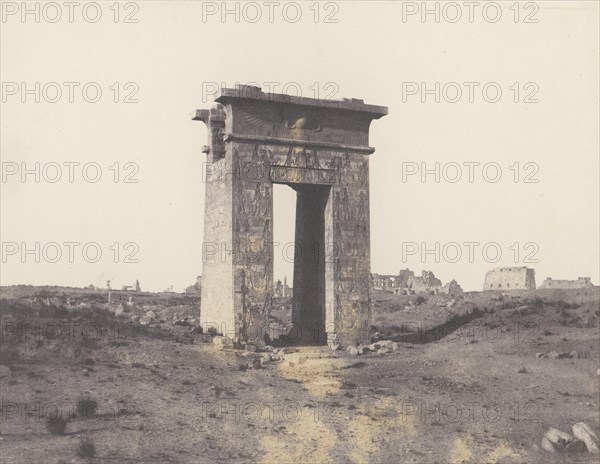 Karnak (Thèbes), Grande Porte du Nord Vue du Point X, 1851-52, printed 1853-54.