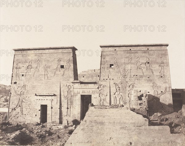 Ile de Fileh (Philæ), Premier Pylône - Vue Prise de la Plate-Forme de la Colonnade Orientale en P, 1851-52, printed 1853-54.