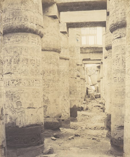 Karnak (Thèbes), Palais - Salle Hypostyle - Fenêtre et Chapiteaux des Galleries Latérales, 1851-52, printed 1853-54.
