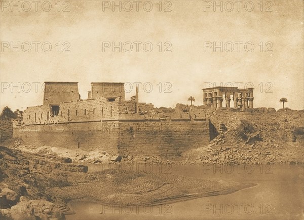 Vue générale de l'ile de Philae, prise de la pointe Sud de l'ile de Begueh, 1849-50.