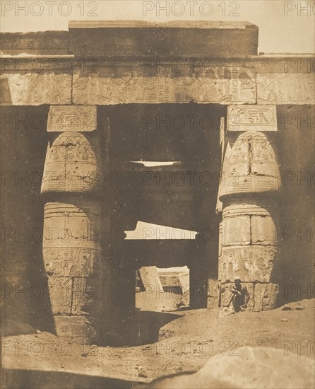 Intérieur du Temple de Khons, à Karnac, Thèbes, 1849-50.