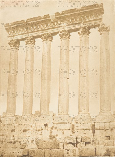 Colonnade du Temple du Soleil, à Baâlbek (Héliopolis), September 1850.