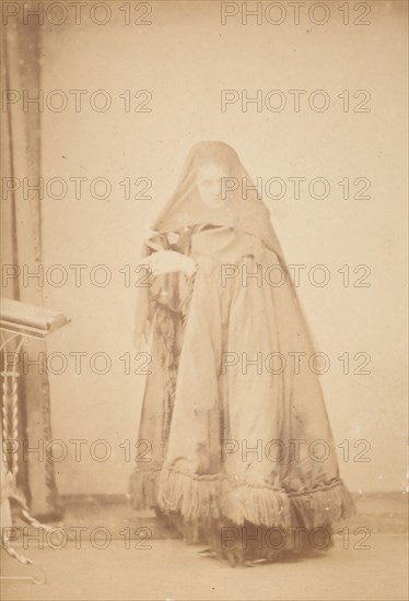 [La Comtesse in Hat with Veil and Cape with Fringe, Serie à la Ristori], 1860s.