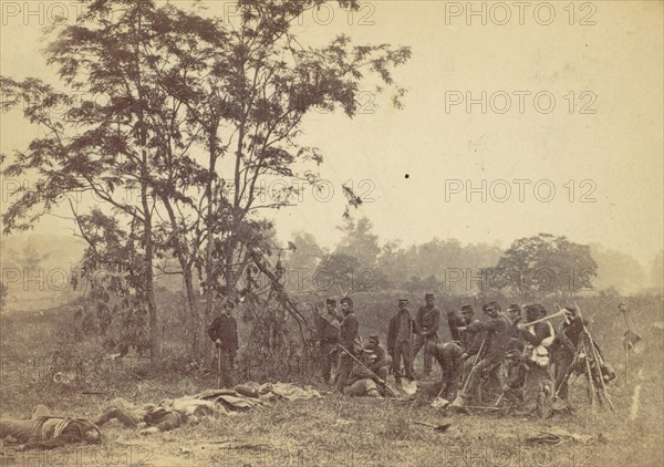 Burying the Dead on the Battlefield of Antietam, September 1862, 1862.