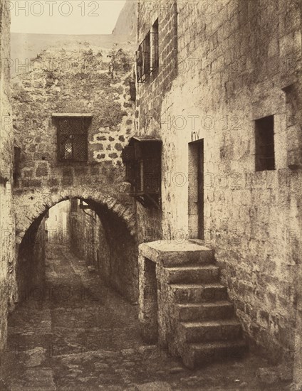 VIe Station. Ste Véronique essuie la face sanglante de Jésus. Aucune marque extérieure n'indique cette station. La tradition la place au pied du petit escalier, 1860 or later.