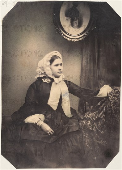 Mlle. Jeanne tellement tremblante que le photographe ne peut pas fixer les yeux, 1854-56.