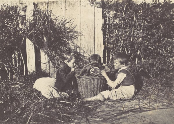Trois jeunes enfants assis autour d'un panier, 1850-53.