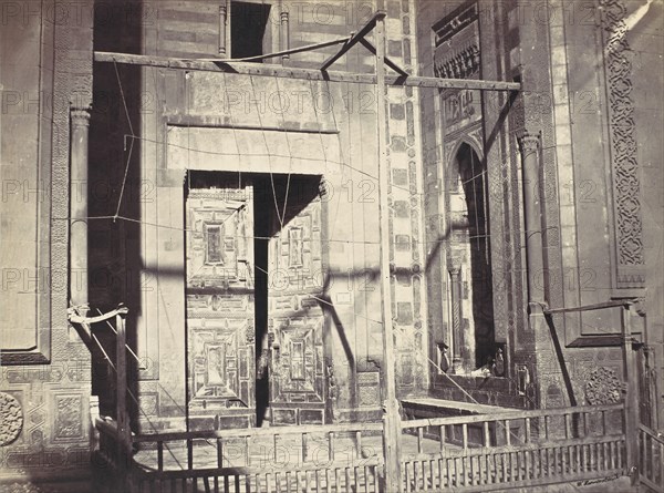 Porte de la Mosque, Sultan Hassan. Partie Inférieure, ca. 1860.