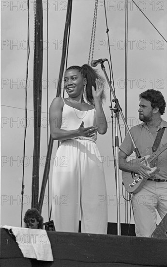 Carol Kenyon and Jim Mullen, Capital Jazz Festival, Knebworth House, Herts, July 1982.