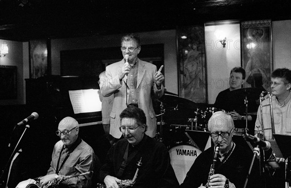 Allan Ganley, B.B. Watermill Jazz Club, Dorking, Surrey, Oct 2000.