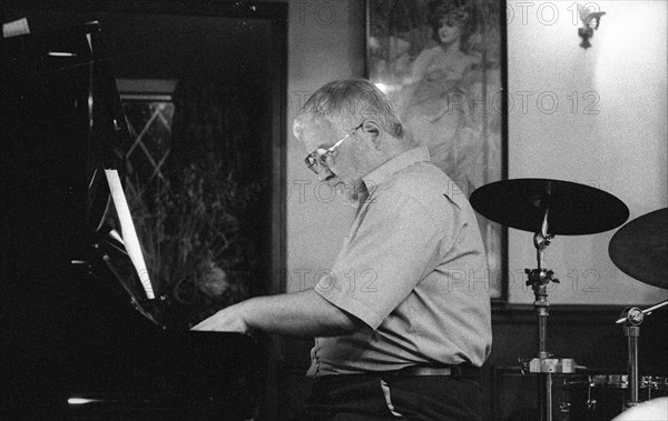 John Horler, B.B. Watermill Jazz Club, Dorking, Surrey, Oct 2000.