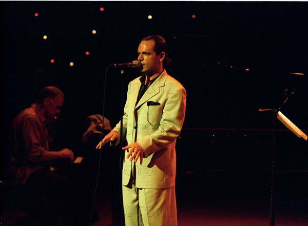 Kurt Elling, Brecon Jazz Festival, Brecon, Powys, Wales, Aug 2003.