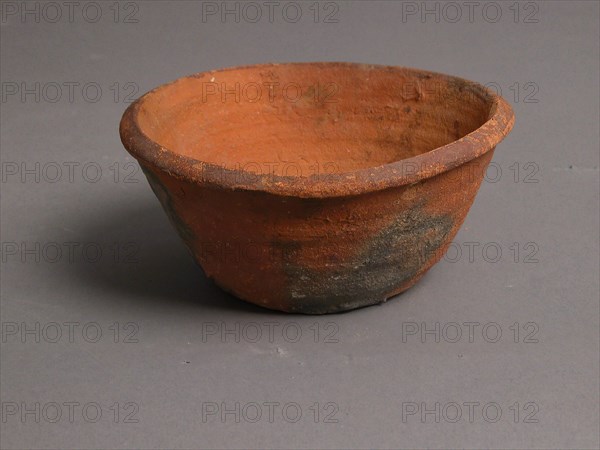 Bowl, Coptic, 4th-7th century.