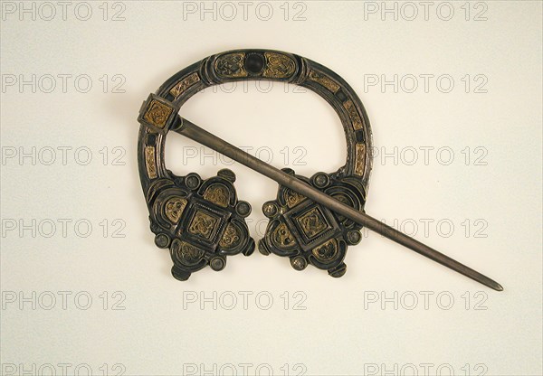 Brooch from Kilmainham, Irish, early 20th century (original dated 11th century).