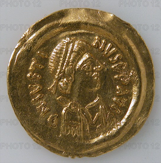 Tremissis of Mauricius Tiberius, Byzantine, ca. 582-602.