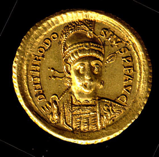 Gold Solidus of Theodosius II (408-50), Byzantine, 408-450.
