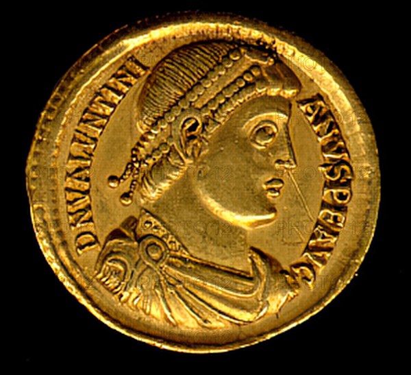 Gold Solidus of Valentinian I (364-75), Byzantine, 364-375.