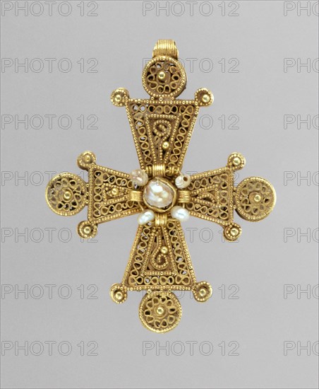 Cross with Pearls, Byzantine, 1200-1400.