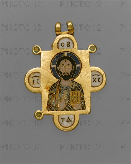 Double-Sided Pendant Icon with the Virgin and Christ Pantokrator, Byzantine, ca. 1100.