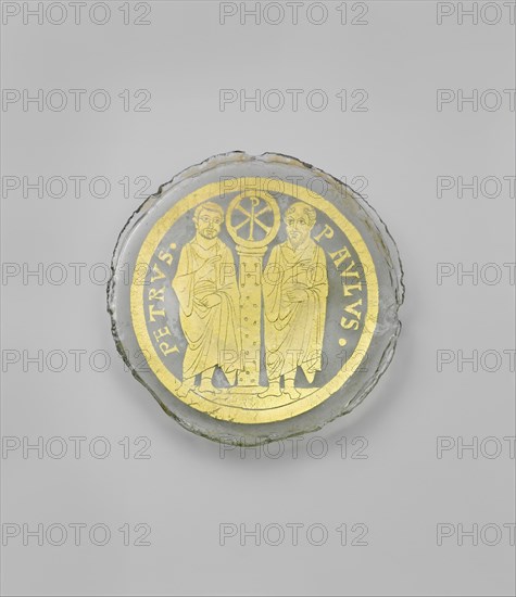 Bowl Base with Saints Peter and Paul Flanking a Column with the Christogram of Christ, Byzantine, late 4th century.