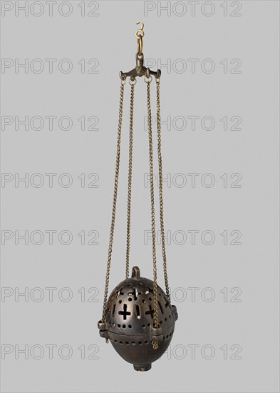 Censer with Pierced Geometric Motifs