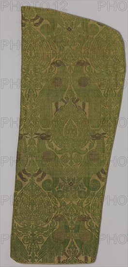 Textile with Brocade