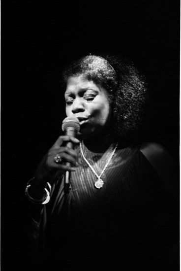 Ernestine Anderson, Ronnie Scott?s Jazz Club, Soho, London, June 1981.