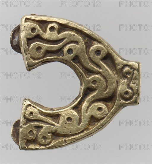 Gold Belt Hole Guard, Avar, 700s.